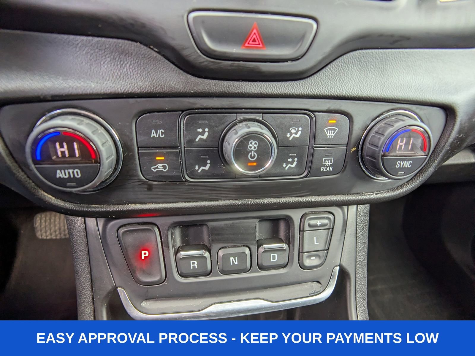 Used 2019 GMC Terrain SLE w/ Driver Convenience Package AWD/4WD image 31