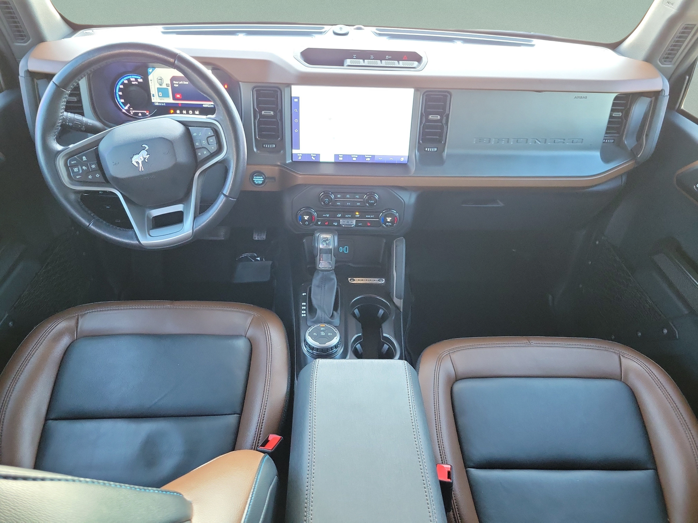Used 2024 Ford Bronco Outer Banks AWD/4WD image 14