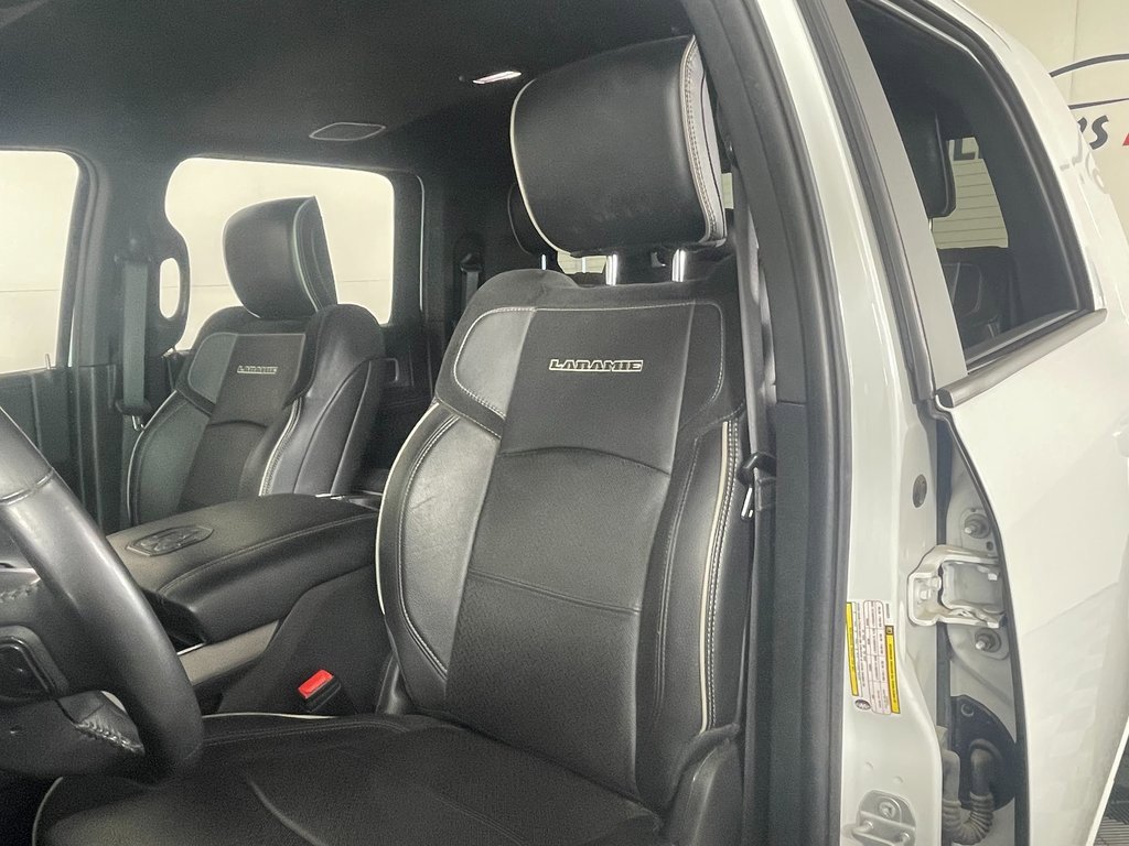 Used 2020 RAM 3500 Laramie w/ Night Edition image 23