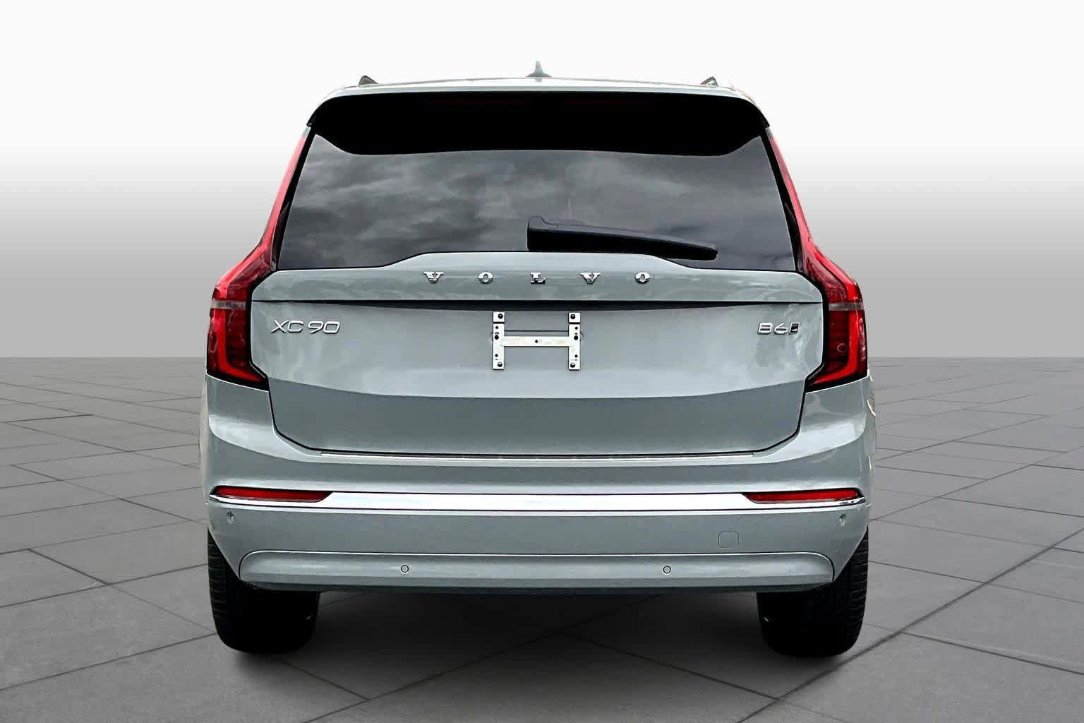 New 2026 Volvo XC90 B6 Plus w/ Protection Package Premier image 4