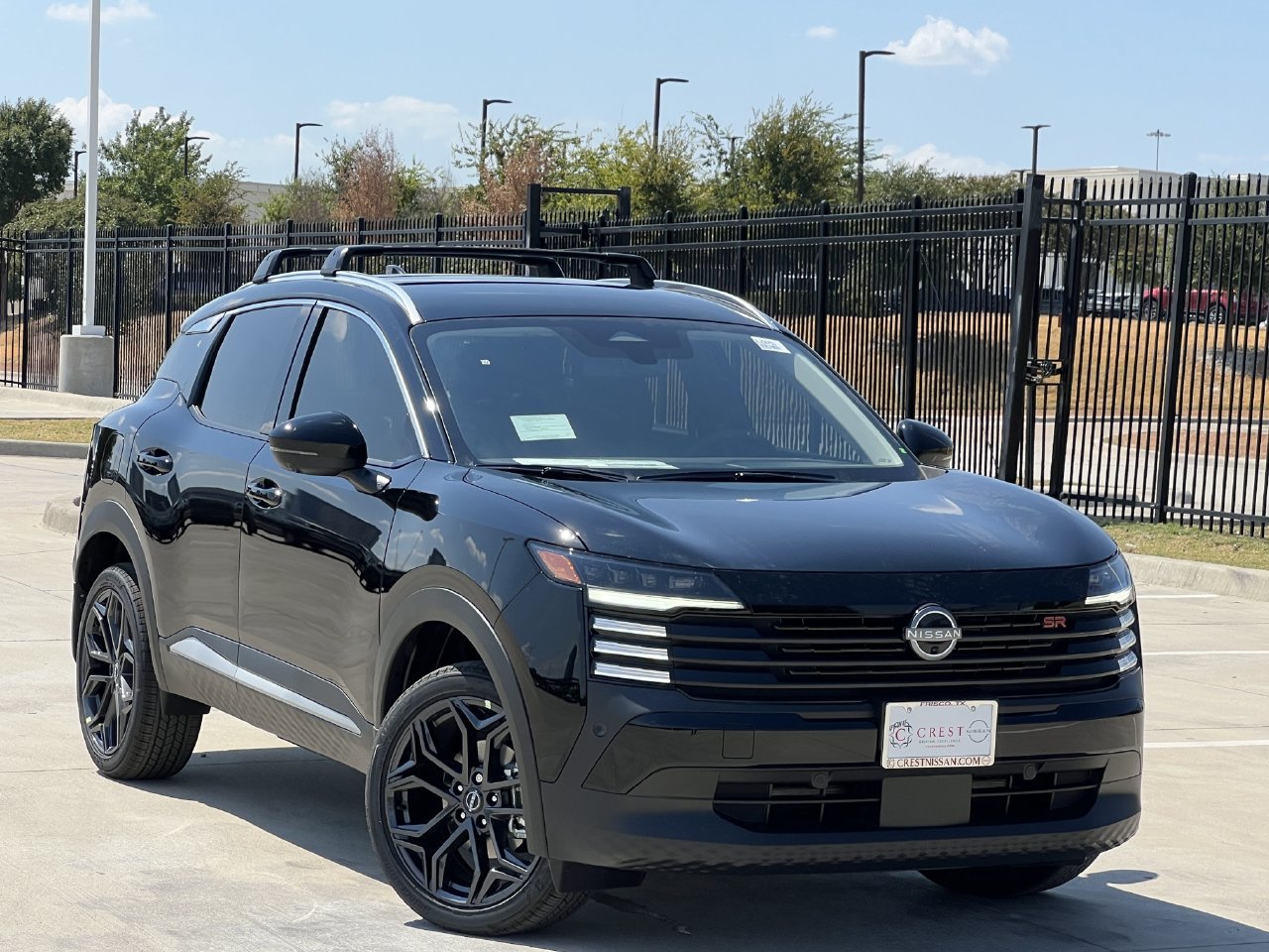 New 2027 Nissan Kicks SR AWD/4WD image 2
