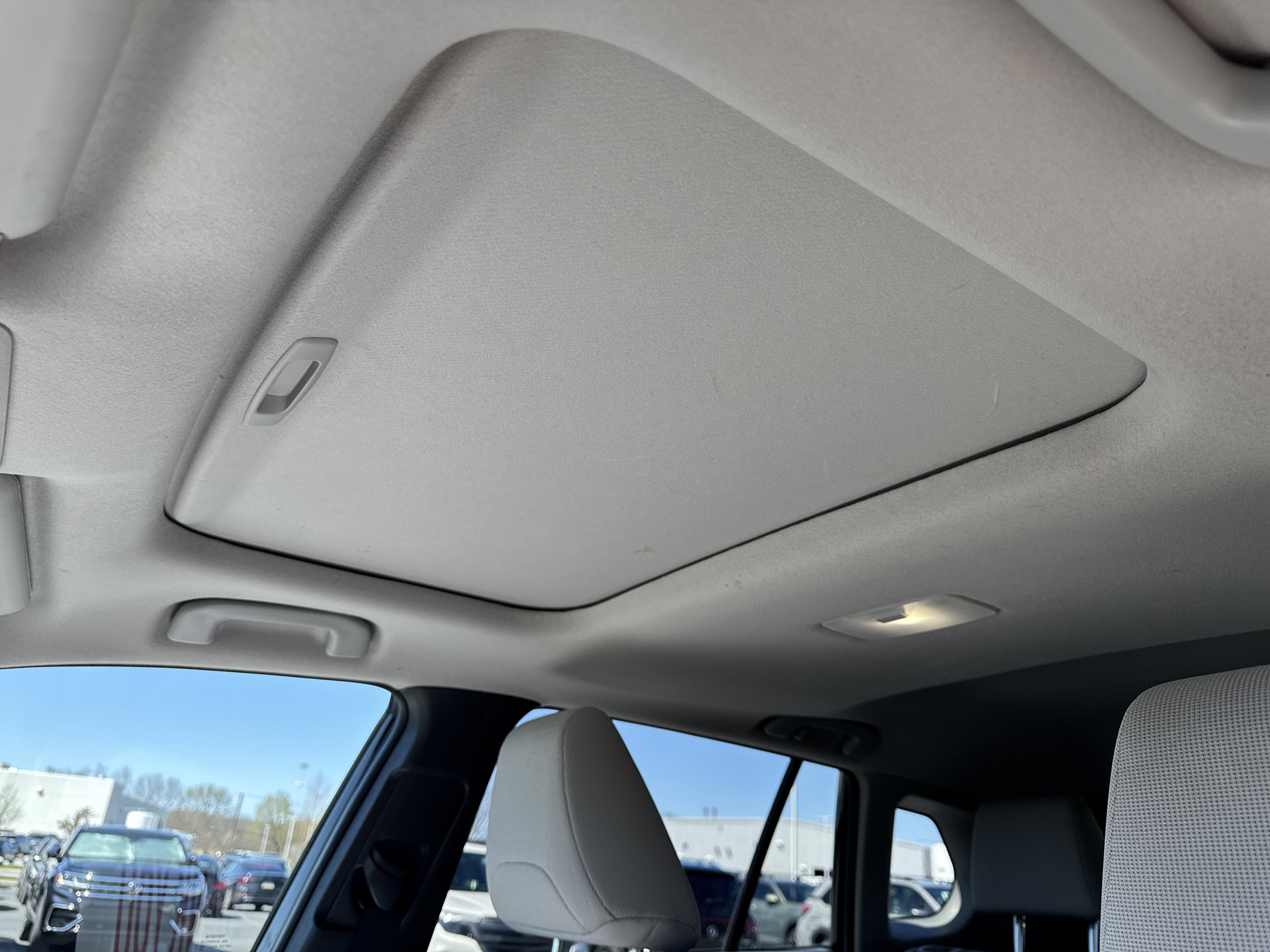 Used 2022 Toyota Corolla Cross LE w/ Moonroof Package image 23