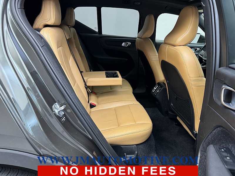 Used 2019 Volvo XC40 T5 Inscription AWD/4WD image 18