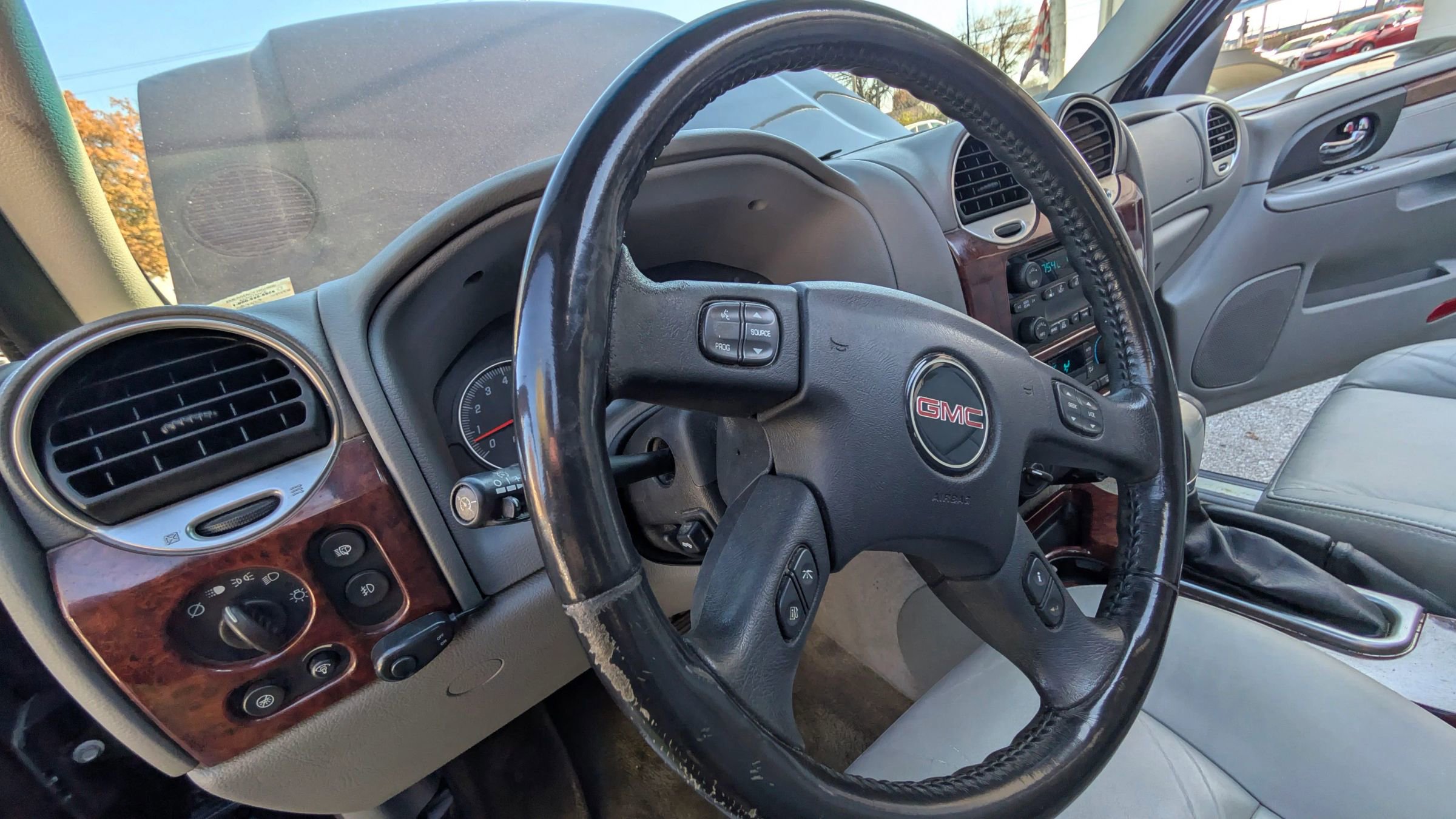 Used 2008 GMC Envoy SLT image 11