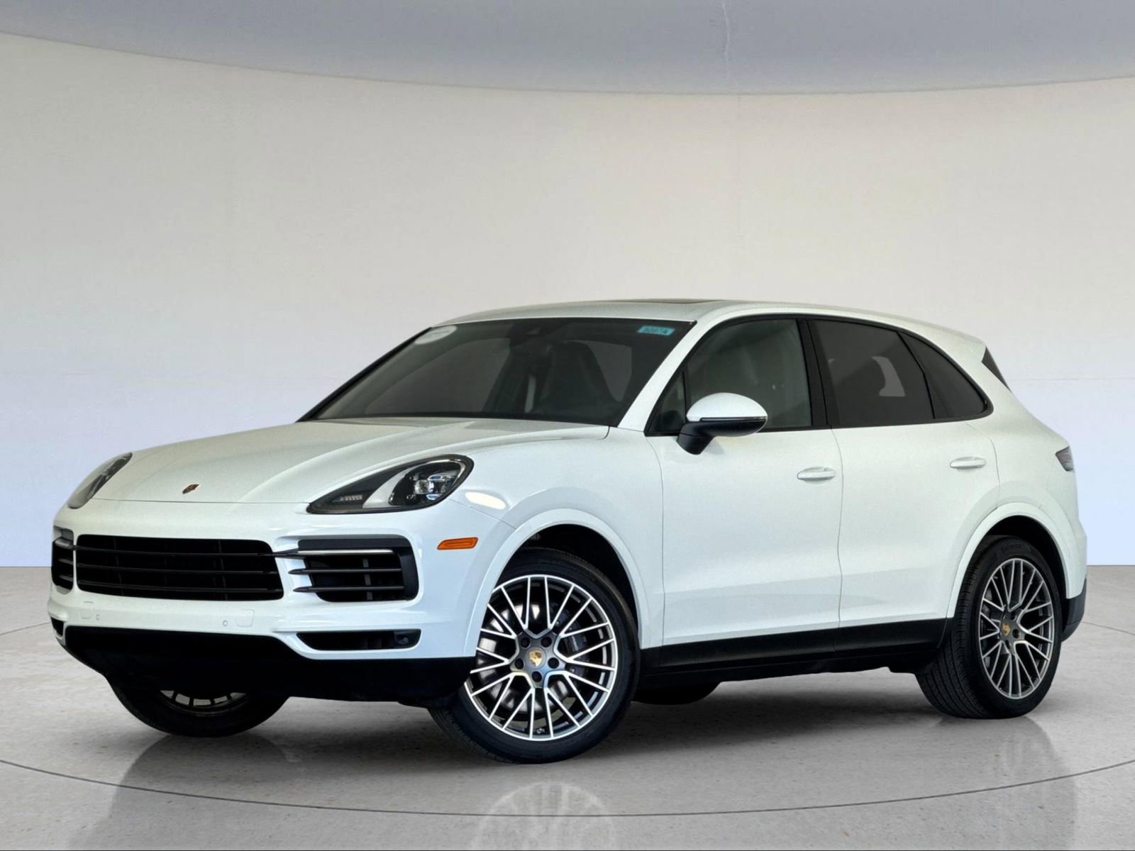 Certified 2023 Porsche Cayenne Platinum Edition image 1