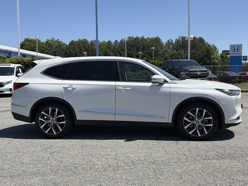 Used 2023 Acura MDX w/ Technology Package AWD/4WD image 3