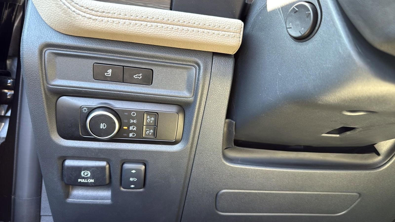 Certified 2024 Ford Expedition Max Limited image 18