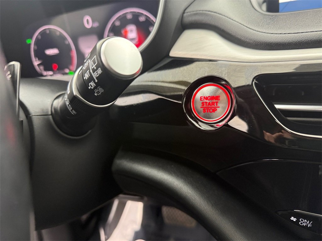 Used 2023 Acura MDX SH-AWD w/ Technology Package image 32