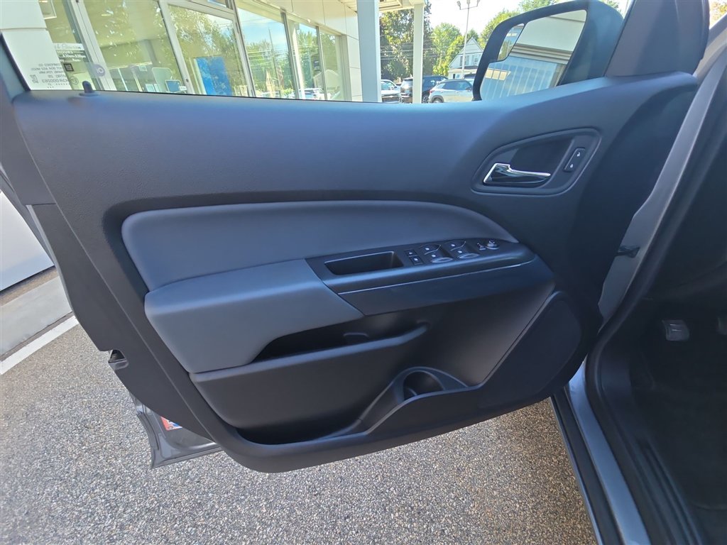 Used 2021 Chevrolet Colorado Z71 AWD/4WD image 19