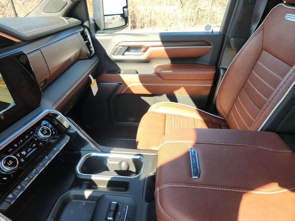 New 2026 GMC Sierra 3500 Denali Ultimate image 9