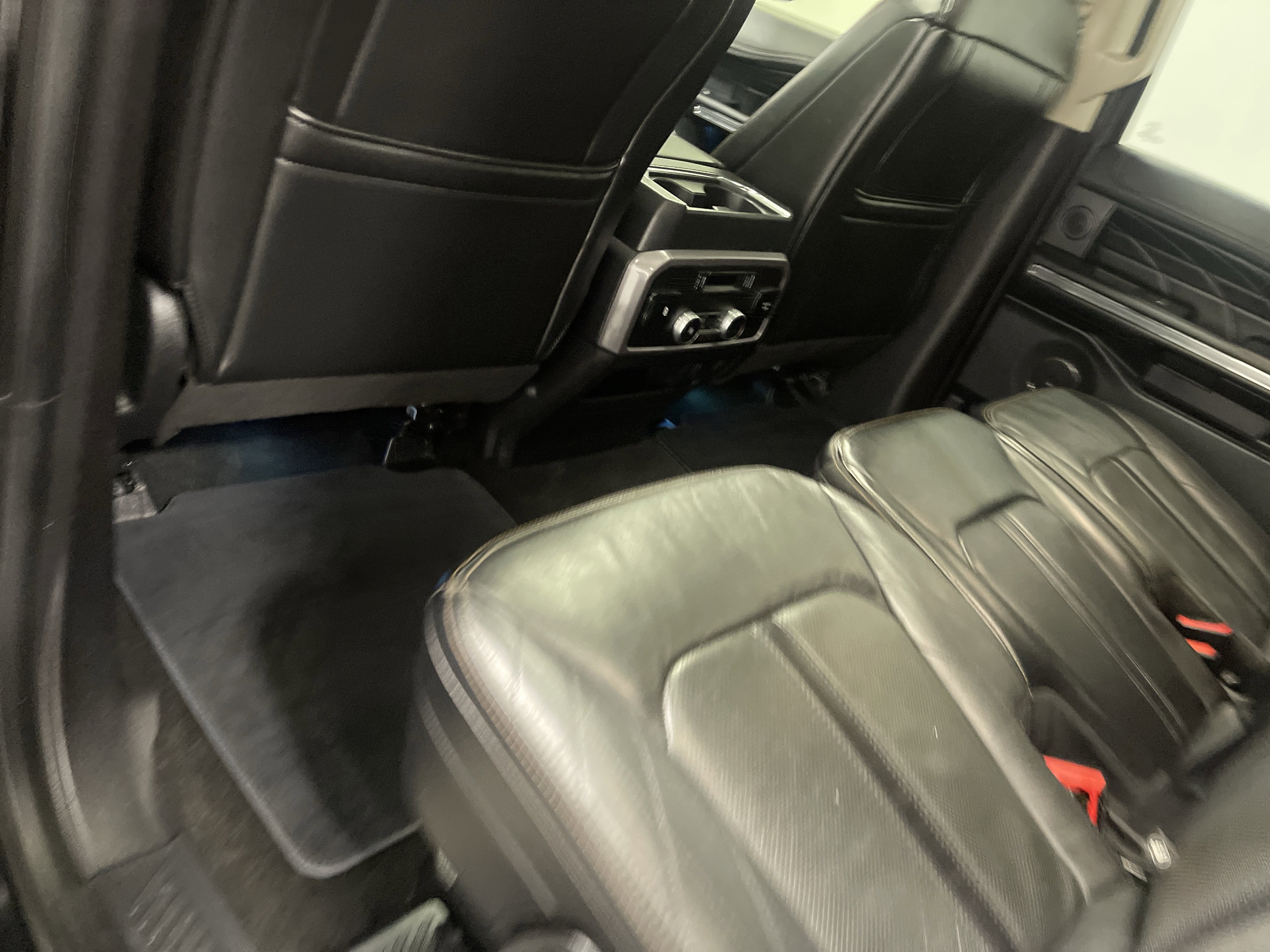 Used 2019 Ford Expedition Max Platinum image 17