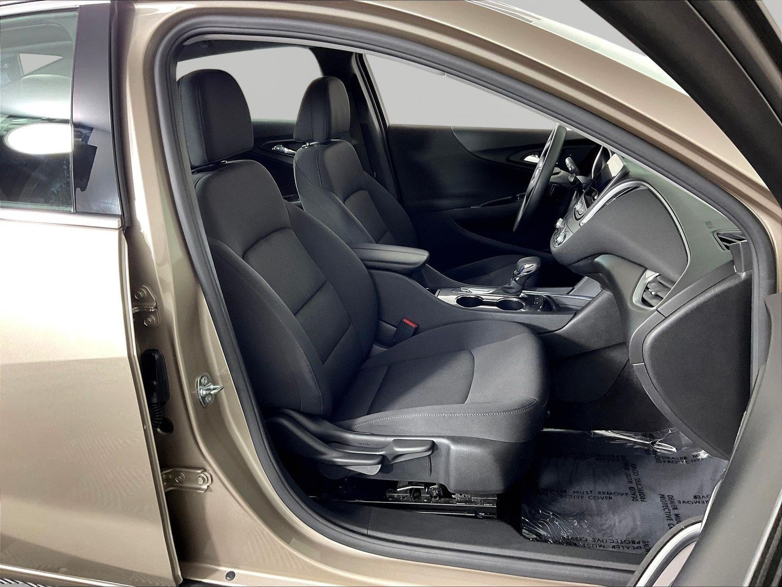 Used 2022 Chevrolet Malibu LT FWD image 27