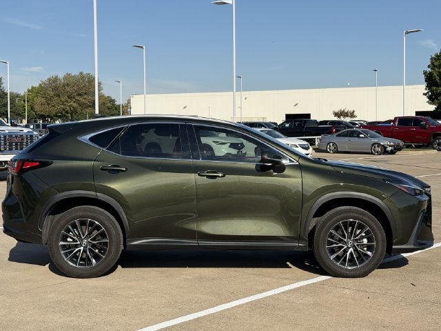 Used 2024 Lexus NX 250 FWD image 3