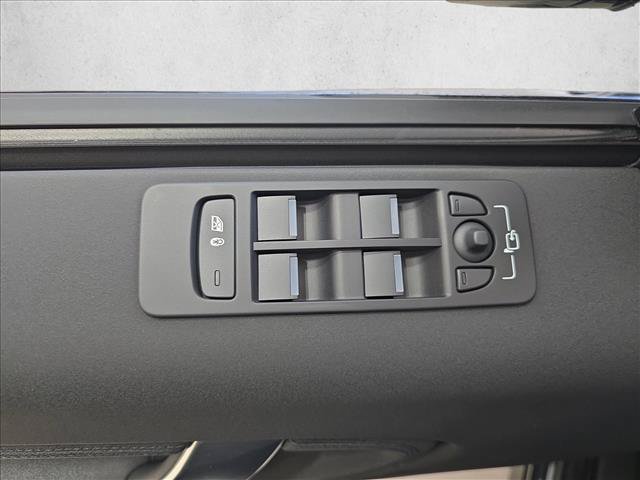 Used 2025 Land Rover Discovery Sport S AWD/4WD image 26