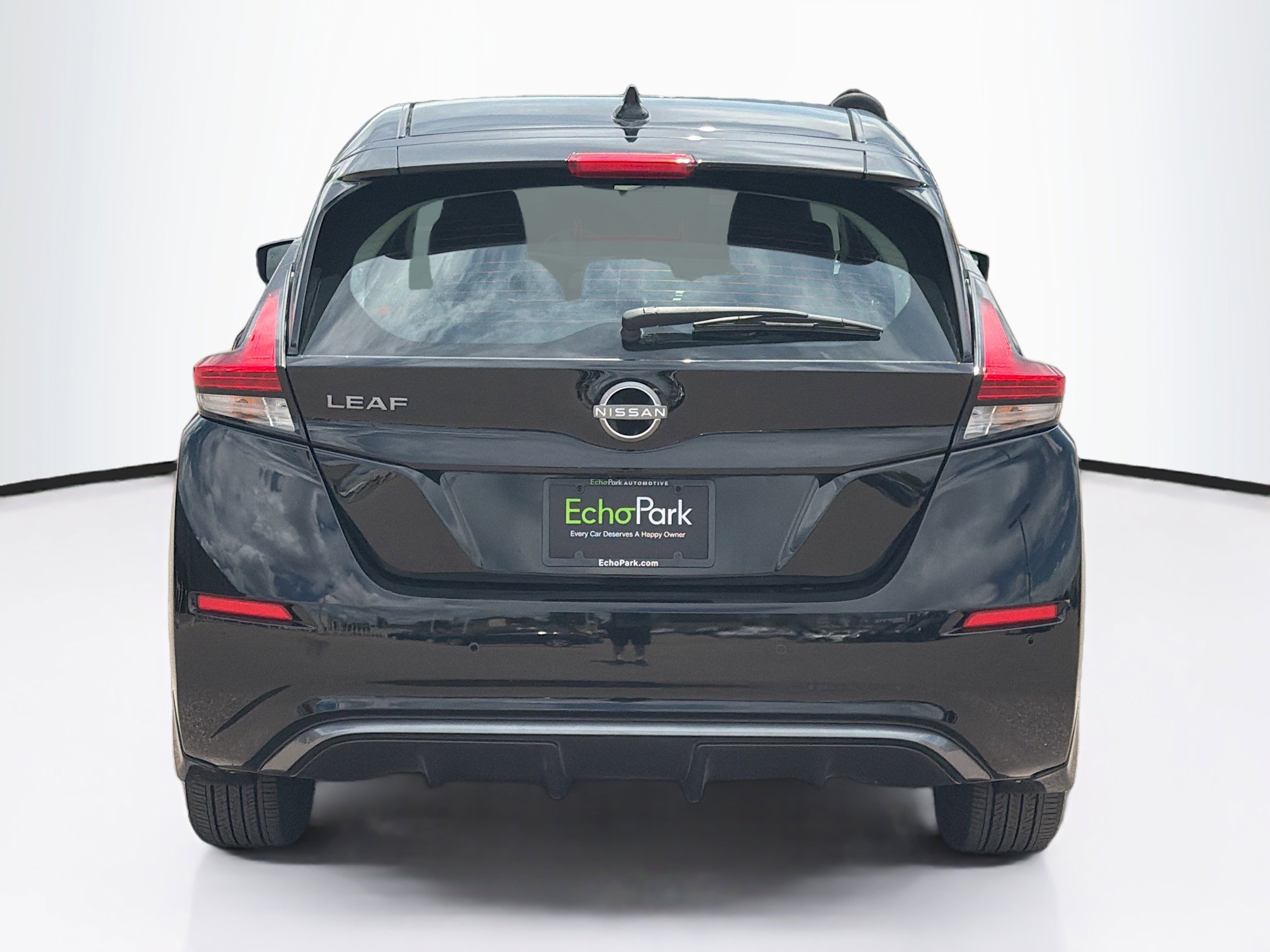 Used 2025 Nissan Leaf S FWD image 7
