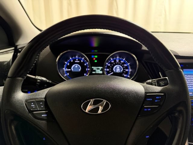 Used 2012 Hyundai Sonata Limited w/ Navigation Pkg FWD image 11