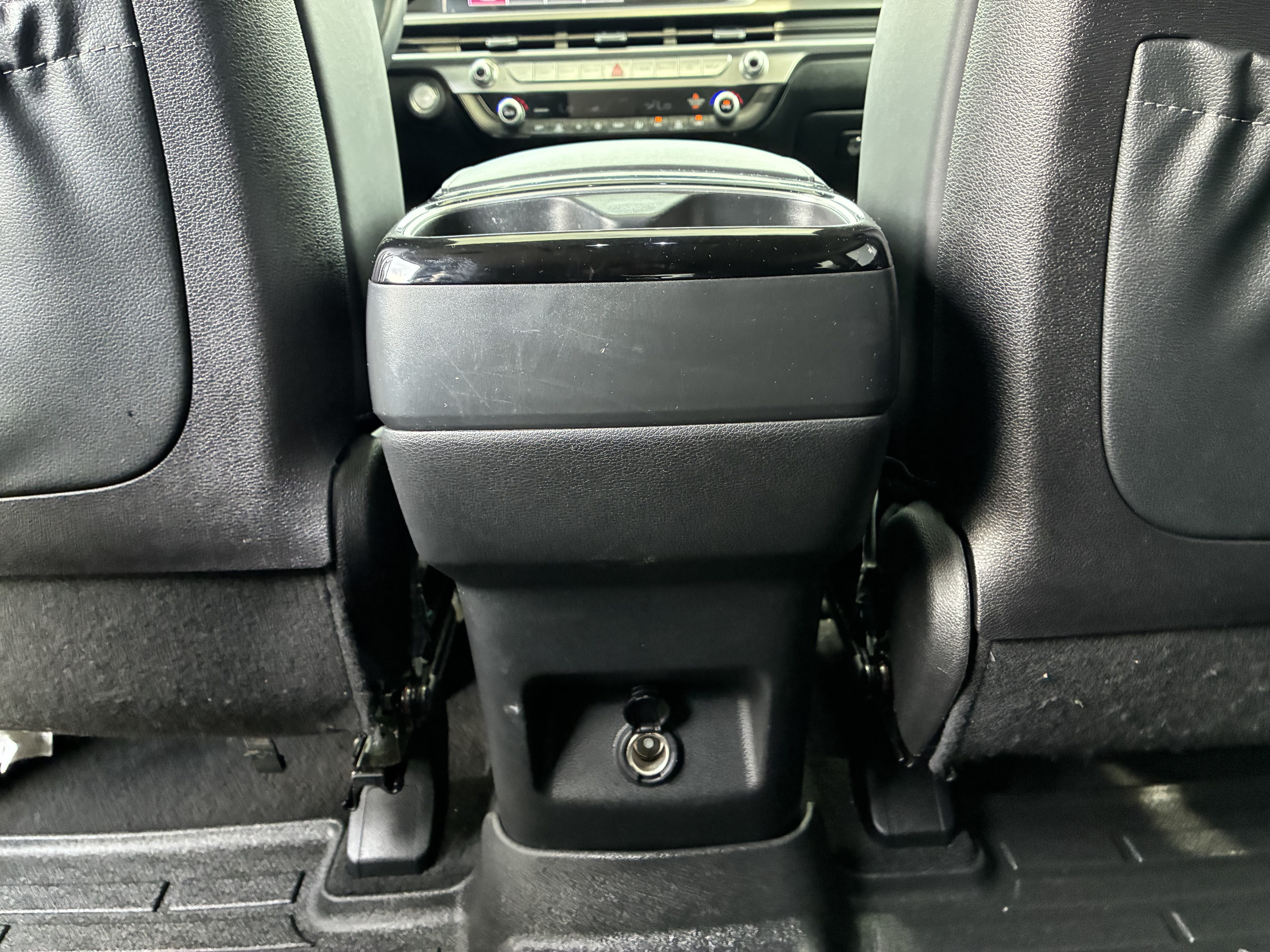Used 2025 Kia Telluride S FWD image 15