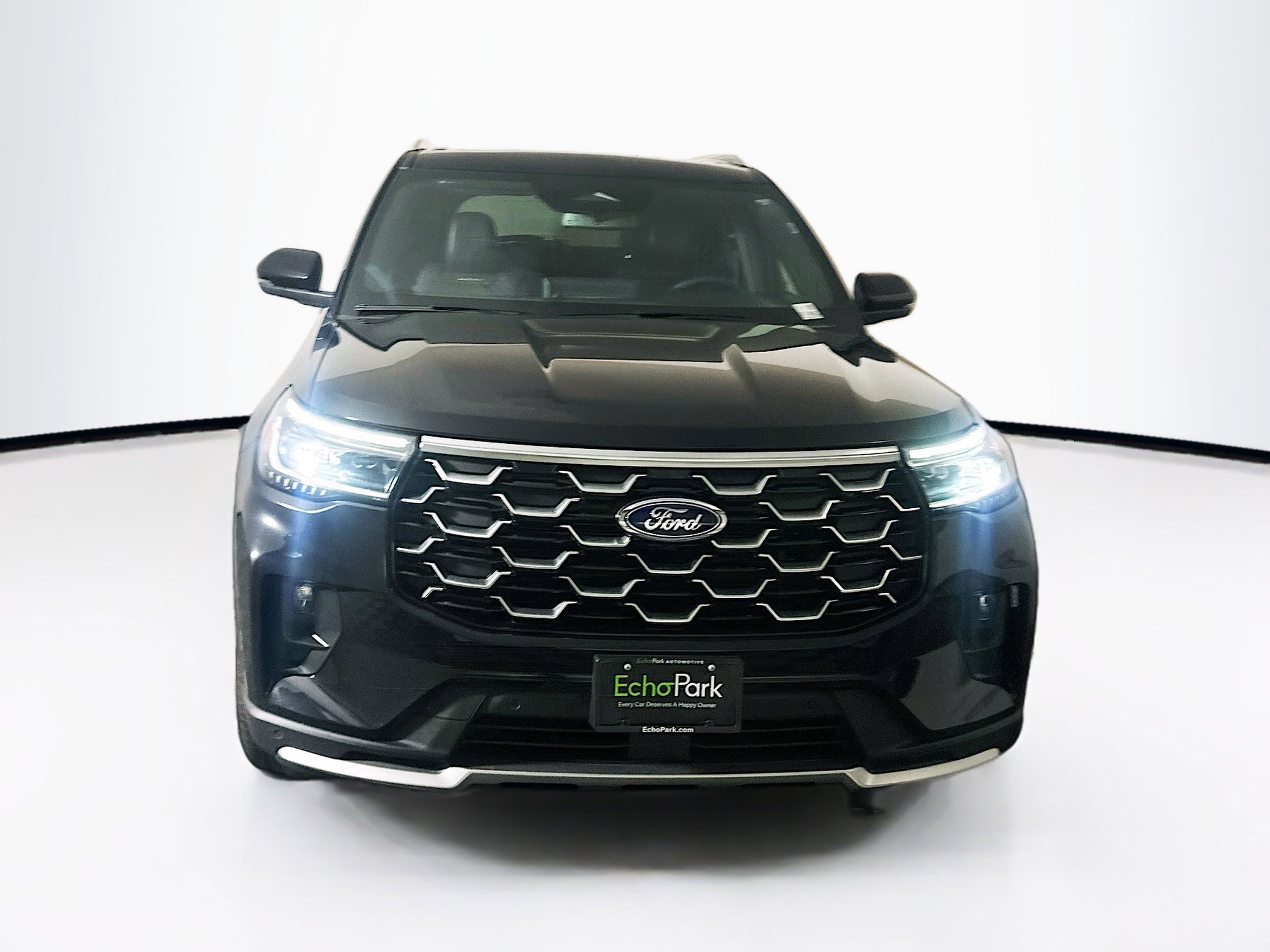 Used 2025 Ford Explorer Platinum w/ LUX Leather Package image 2