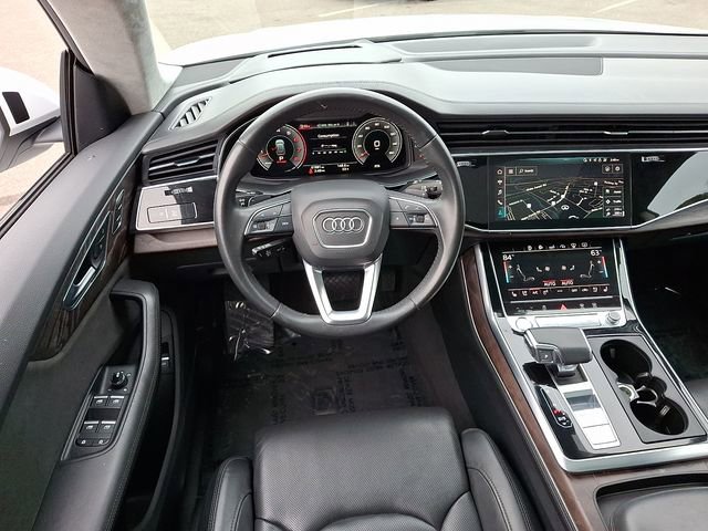 Used 2020 Audi Q8 Prestige w/ Prestige Package image 14
