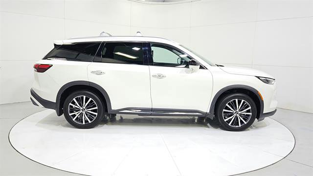 Used 2023 INFINITI QX60 Sensory w/ Vision Package AWD/4WD image 9