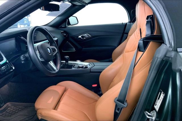 Used 2025 BMW Z4 M40i w/ Edition RWD image 11
