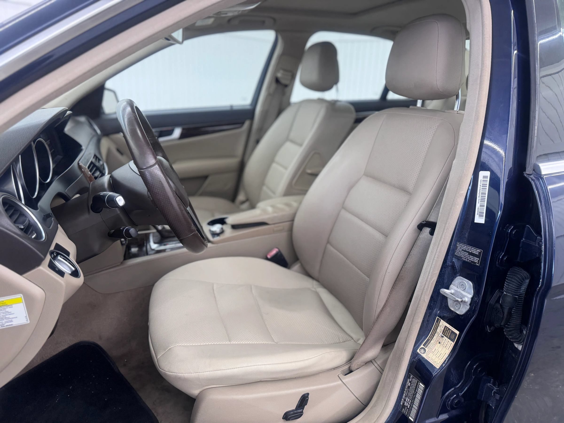 Used 2013 Mercedes-Benz C 250 Sedan image 9
