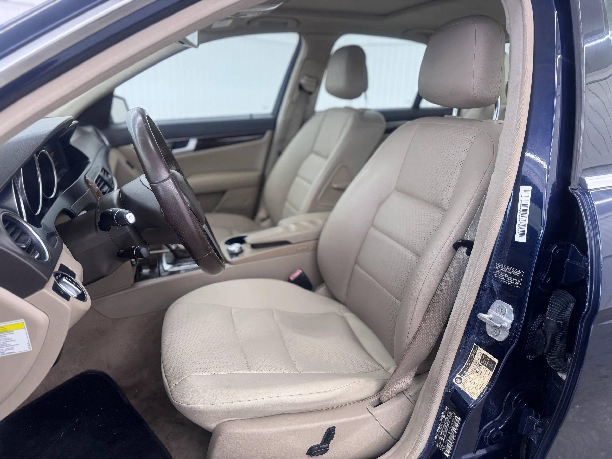 Used 2013 Mercedes-Benz C 250 Sedan image 9
