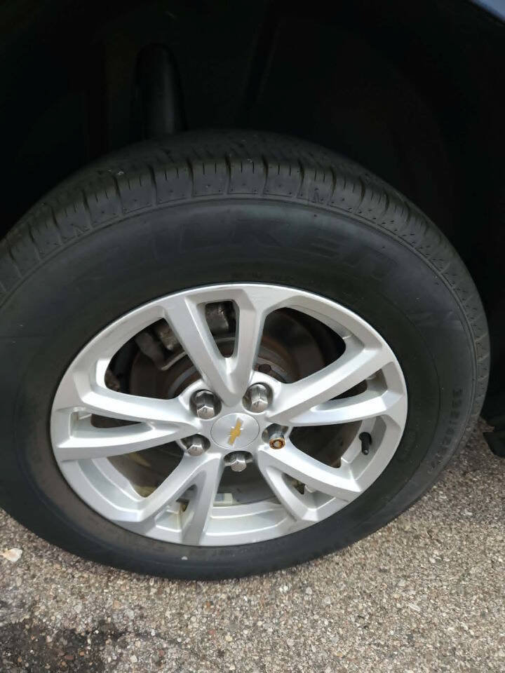 Used 2017 Chevrolet Equinox LT w/ Convenience Package AWD/4WD image 31
