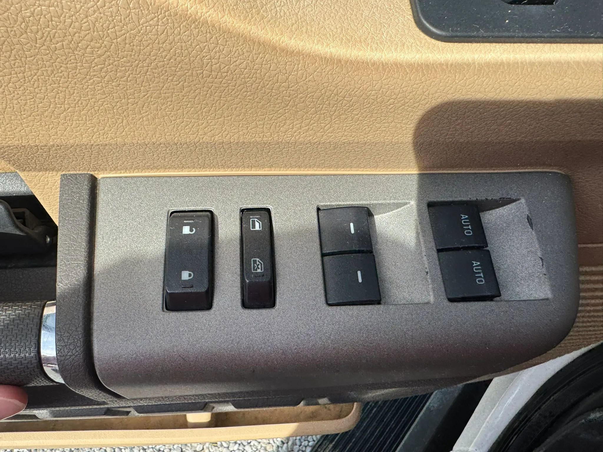 Used 2016 Ford F250 Lariat w/ Lariat Ultimate Package AWD/4WD image 14