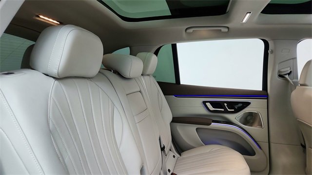 Used 2023 Mercedes-Benz EQS 450+ SUV image 25