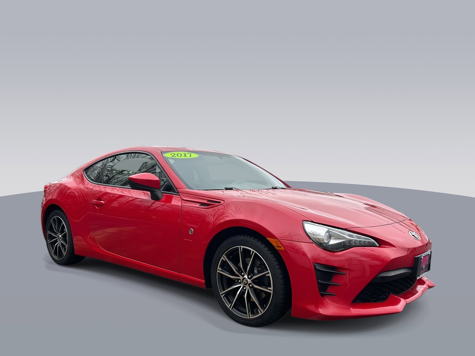 Used 2017 Toyota 86 image 2