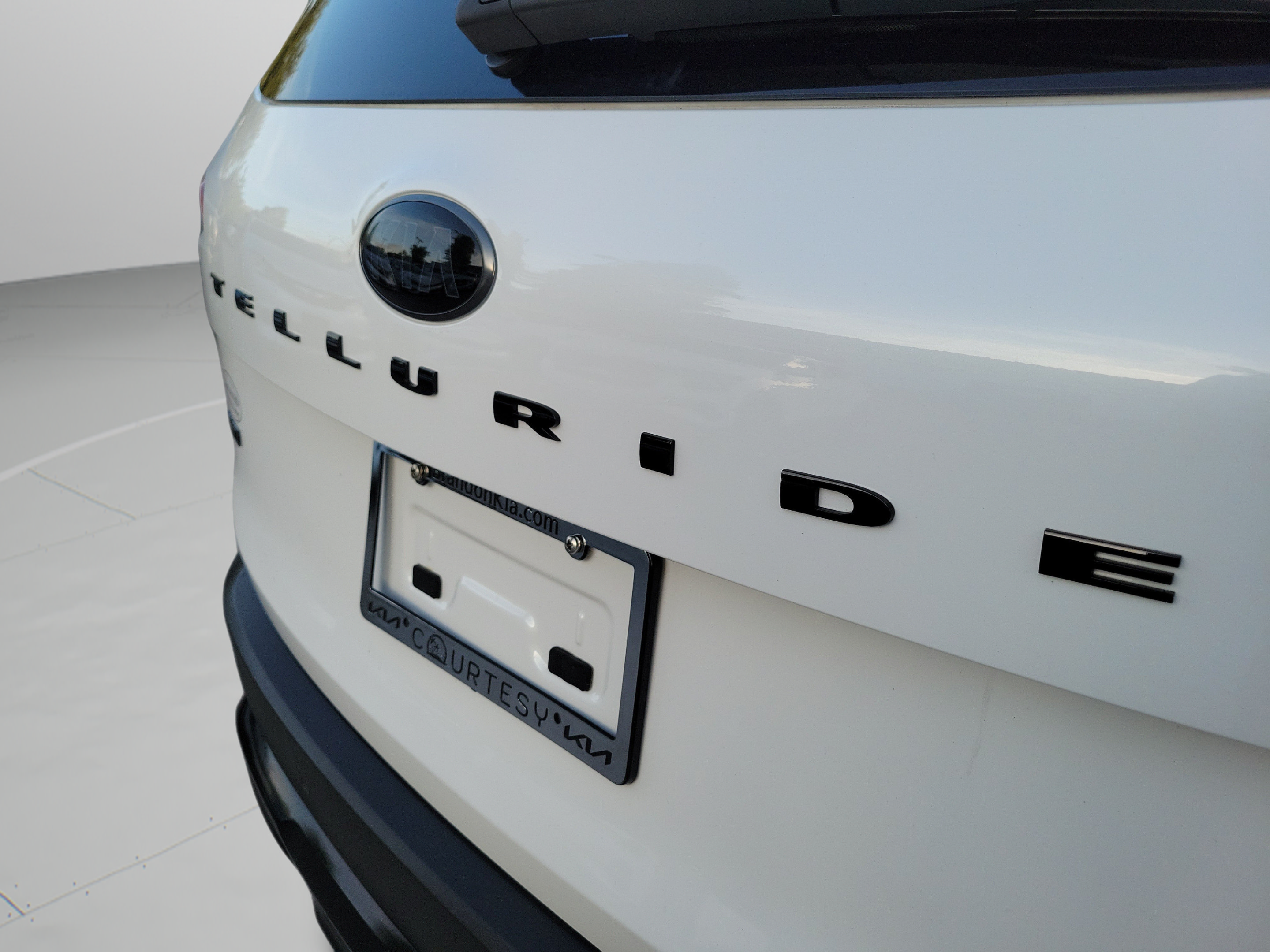 Certified 2021 Kia Telluride SX w/ Nightfall Edition Package AWD/4WD image 33