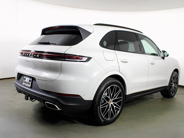 New 2025 Porsche Cayenne image 7