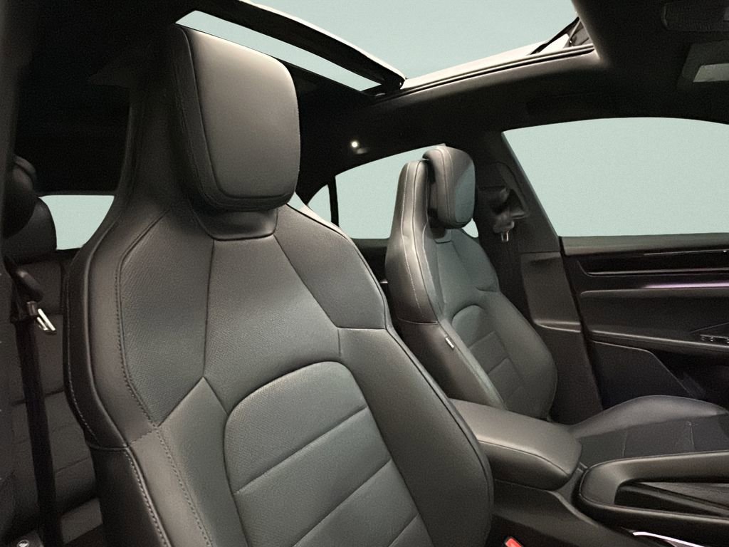 Used 2025 Porsche Macan 4S Electric image 17