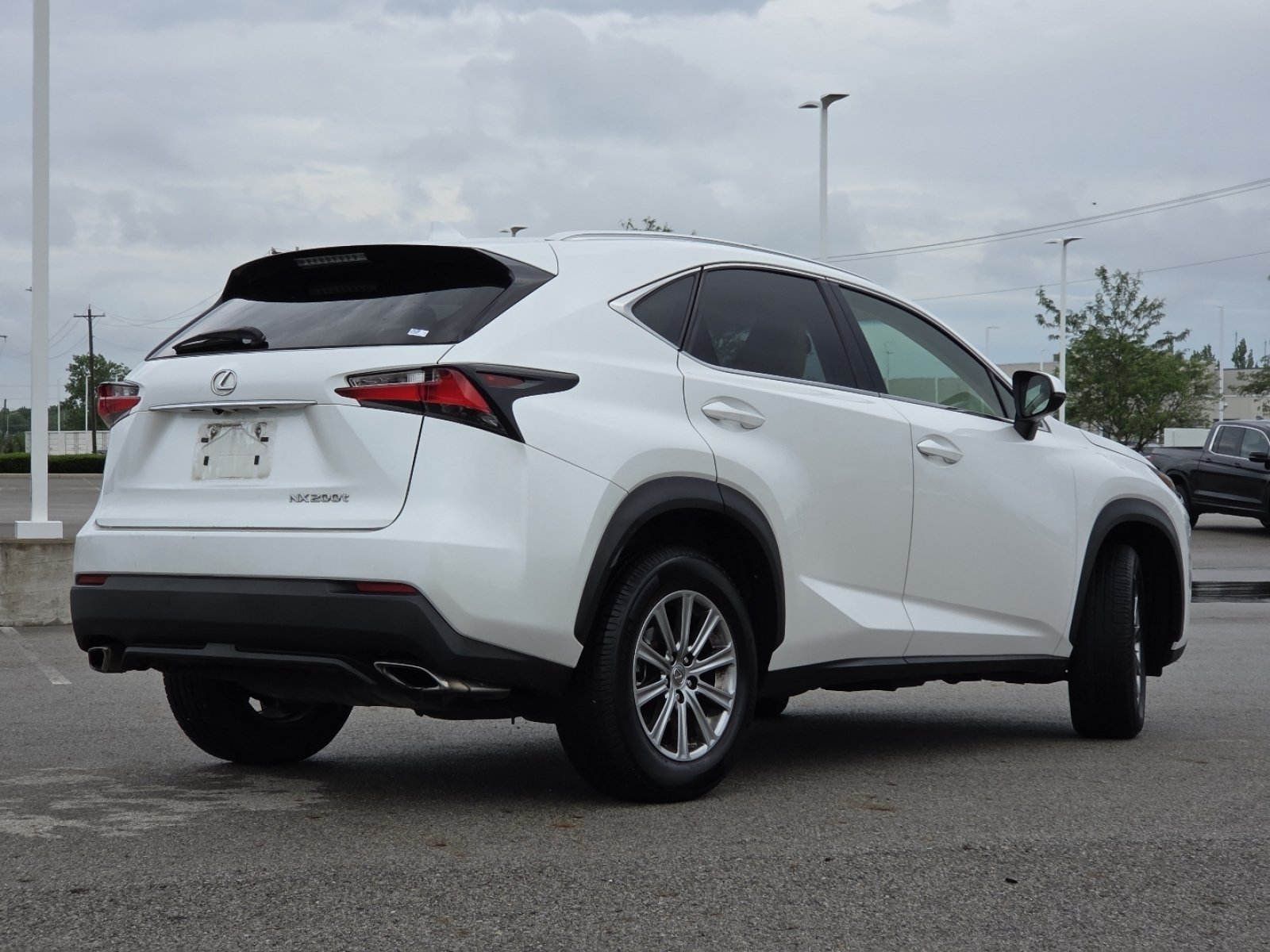 Used 2016 Lexus NX 200t FWD image 16