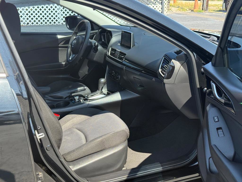 Used 2016 MAZDA MAZDA3 i Sport w/ Preferred Equipment Package image 16