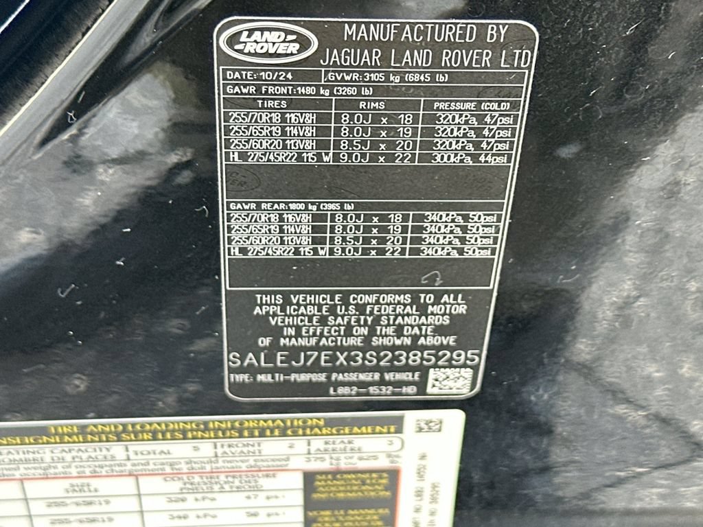 Used 2025 Land Rover Defender 110 S AWD/4WD image 32