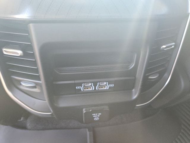 Used 2025 RAM 1500 Big Horn AWD/4WD image 7