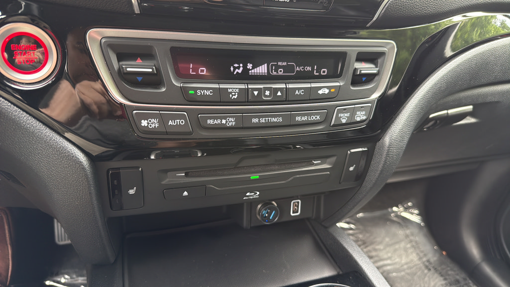 Used 2021 Honda Pilot Touring image 27