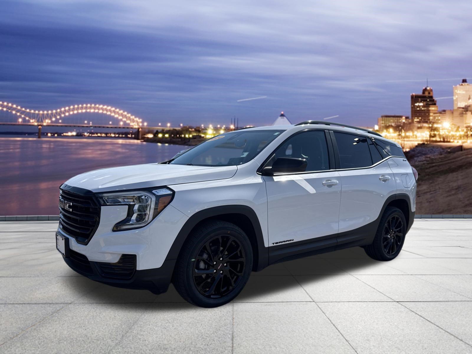 Used 2024 GMC Terrain SLE w/ Driver Convenience Package FWD image 1