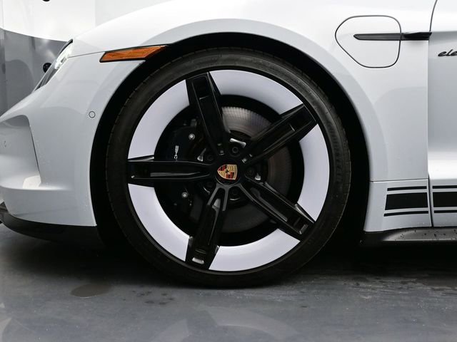 Used 2025 Porsche Taycan GTS image 6