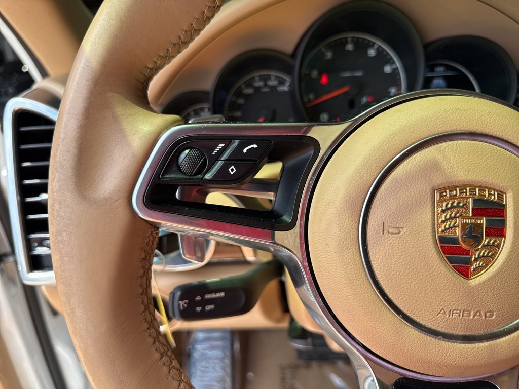 Used 2016 Porsche Cayenne image 26