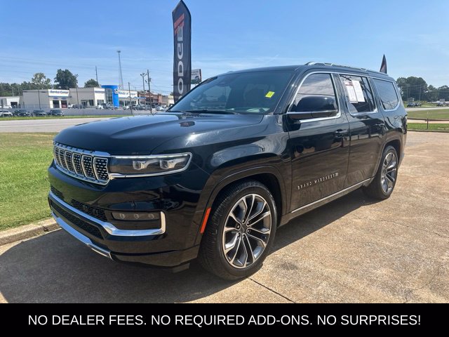 Used 2023 Jeep Grand Wagoneer Series III AWD/4WD image 4