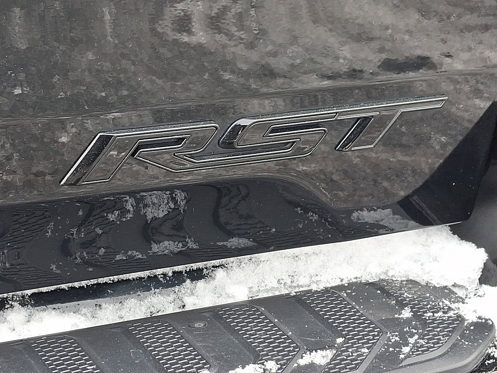 Certified 2024 Chevrolet Silverado EV RST image 32