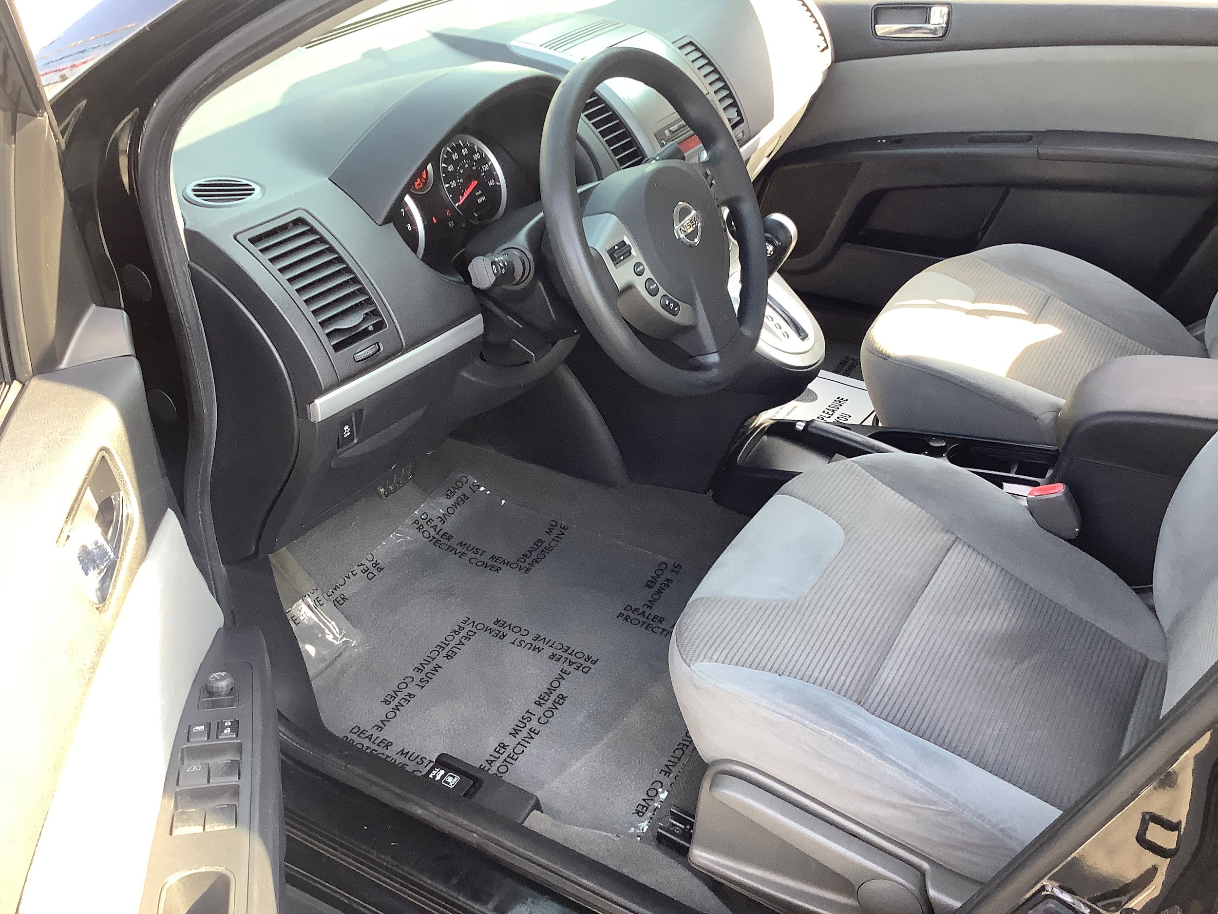 Used 2012 Nissan Sentra 2.0 SR FWD image 11