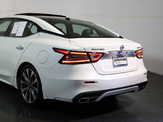 Used 2019 Nissan Maxima Platinum w/ Sport Mat Group FWD image 11