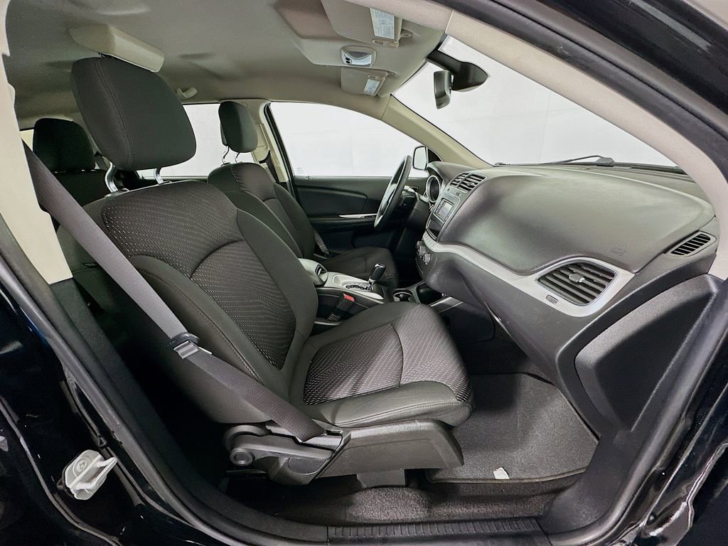 Used 2019 Dodge Journey SE w/ Premium Group image 28