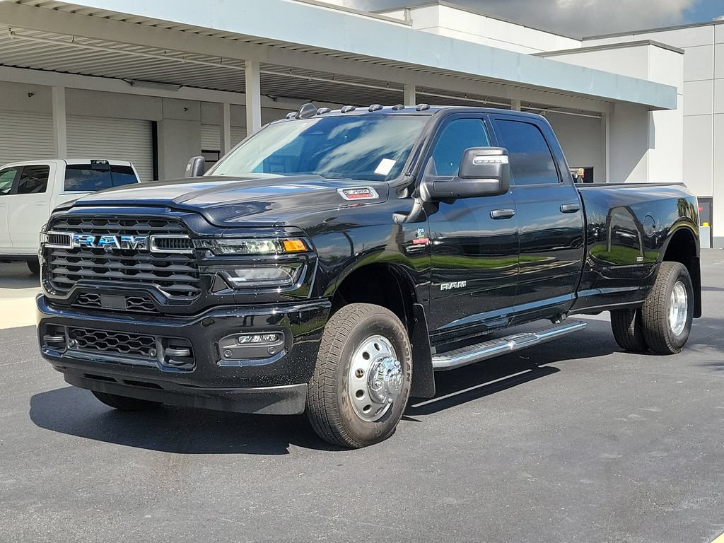 New 2026 RAM 3500 Big Horn AWD/4WD image 3