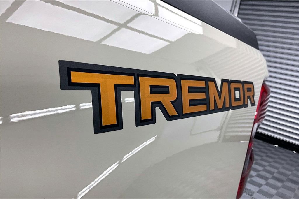 Certified 2025 Ford Maverick Tremor image 8