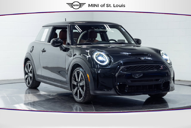 Used 2024 MINI Cooper S FWD image 1
